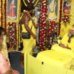 सुबह 7 बजे आश्रम पहुंचीं राष्ट्रपति, 25 मिनट चली आध्यात्मिक चर्चा; ‘राधे-राधे’ से हुआ स्वागत