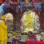 मेहंदीपुर बालाजी में 1100 किलो पंचामृत से महाअभिषेक, हेलिकॉप्टर से पुष्पवर्षा ने बनाया माहौल दिव्य