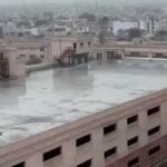 UP Weather Alert: लखनऊ में अचानक बदला मौसम, तेज आंधी-बारिश से राहत; 24 जिलों में लू का कहर, मानसून की एंट्री पर बड़ा अपडेट