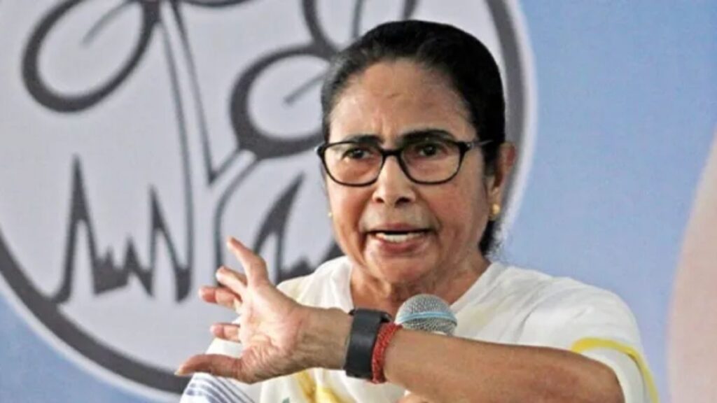 ‘ममता बनर्जी की बढ़ी मुश्किलें!’ हाई कोर्ट के आदेशों के उल्लंघन के आरोप में FIR दर्ज, अब पुलिस की जांच शुरू