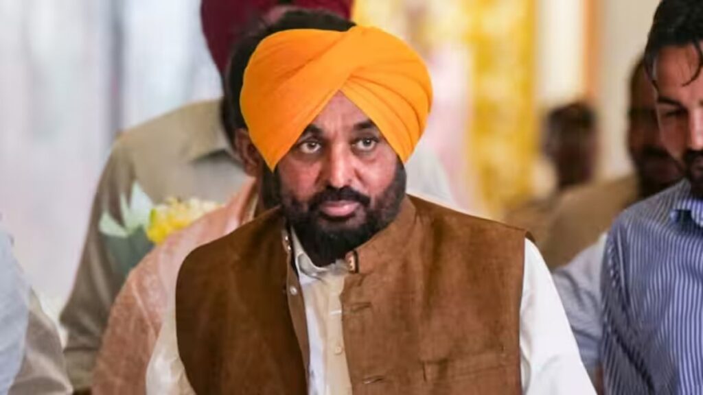 ‘5 करोड़ में रेप केस निपटाने’ का आरोप, पंजाब की सियासत में भूचाल! CM भगवंत मान और पत्नी पर BJP के गंभीर दावे, ऑडियो क्लिप से मचा हड़कंप