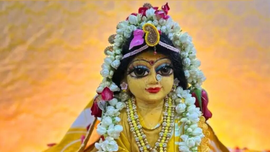 राधा अष्टमी आज: राधा रानी की भोग थाली में ये 5 चीजें रखना न भूलें, अरबी-माखन से लेकर खीर तक जानें पूरी लिस्ट