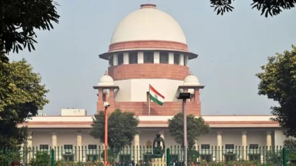‘अपराधियों के मन में डर पैदा करना होगा’… दिल्ली में रेप केसों पर सुप्रीम कोर्ट सख्त, पुलिस से पूछा- 10 बजे रात भी महिलाएं क्यों निडर रहें?