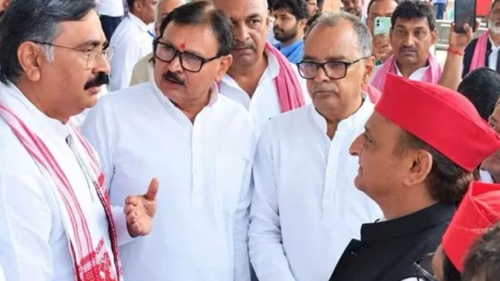 गोरखपुर में अखिलेश यादव का बड़ा सियासी दांव! नगीना साहनी को दिया भरोसा, MLC चुनाव में संजयन त्रिपाठी के लिए बनाया जीत का प्लान