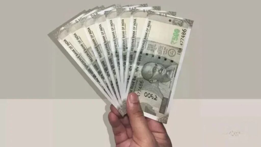 DA Hike: केंद्रीय कर्मचारियों की बल्ले-बल्ले! 3% बढ़ा महंगाई भत्ता, अब खाते में कितनी बढ़ेगी सैलरी?